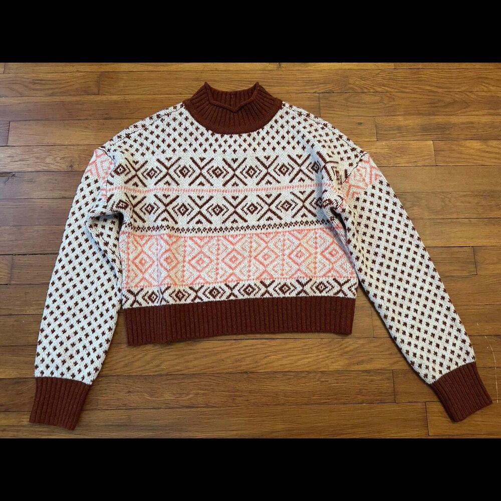 Amer Eagle NWOT Graphic Mock Neck Sweater XS [COPY]